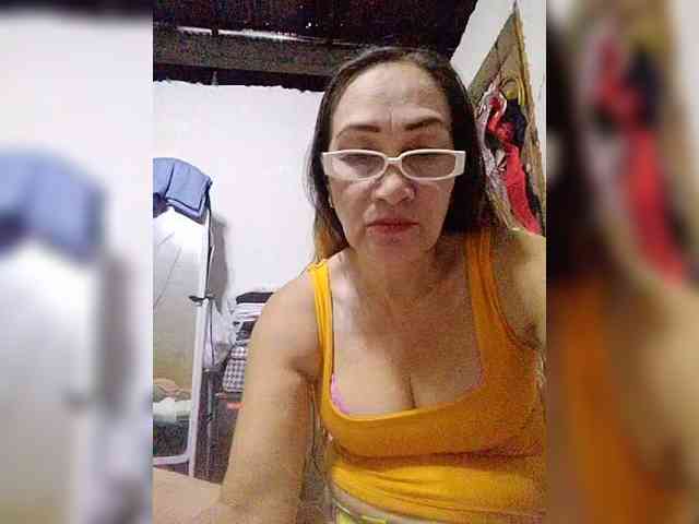 cherrywhite03 webcam