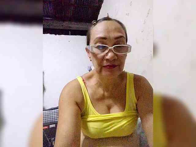 cherrywhite03 webcam