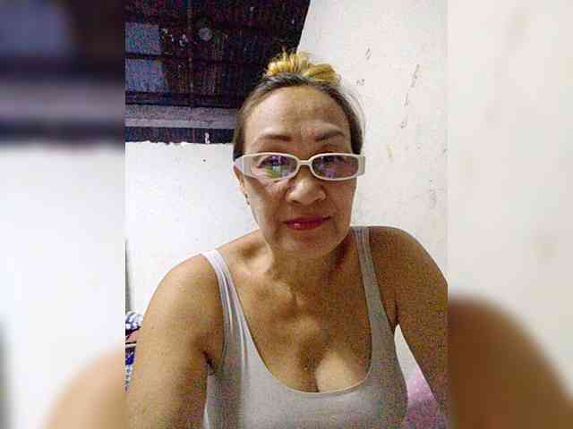 cherrywhite03 webcam