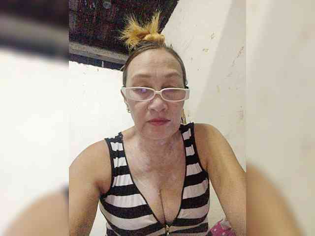 cherrywhite03 webcam
