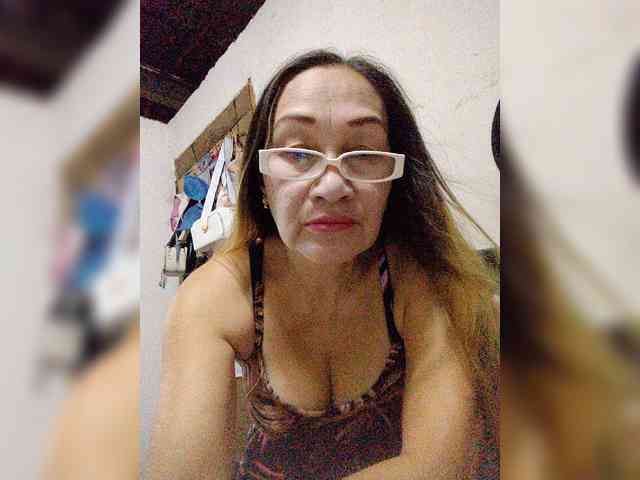 cherrywhite03 webcam