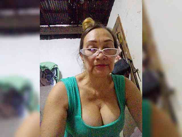 cherrywhite03 webcam