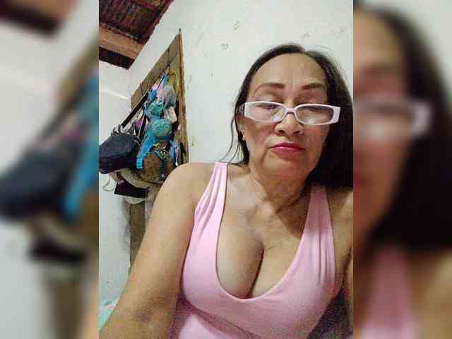 cherrywhite03 webcam