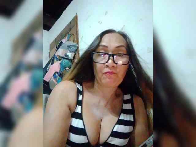 cherrywhite03 webcam