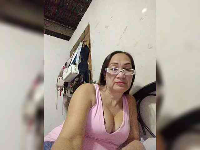 cherrywhite03 webcam