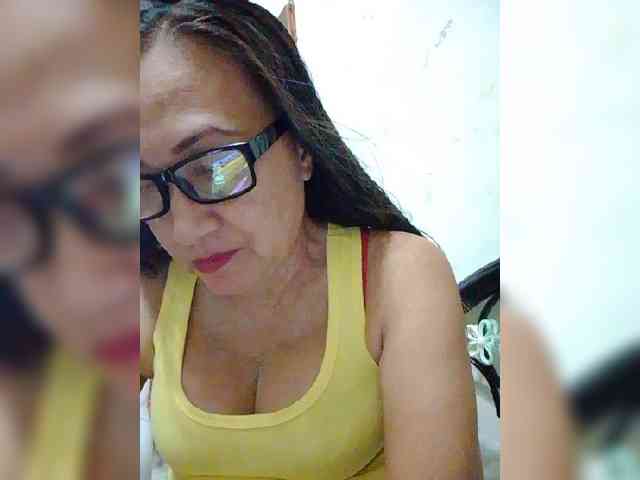 cherrywhite03 webcam