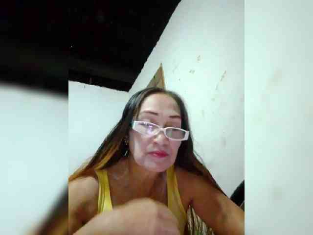 cherrywhite03 webcam