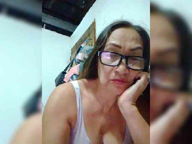 cherrywhite03 webcam