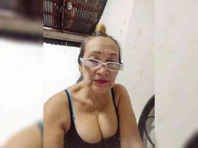 cherrywhite03 webcam