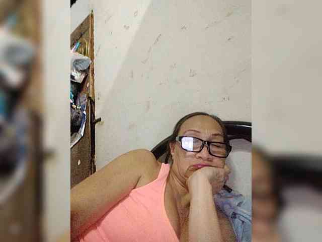 cherrywhite03 webcam