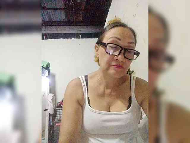 cherrywhite03 webcam