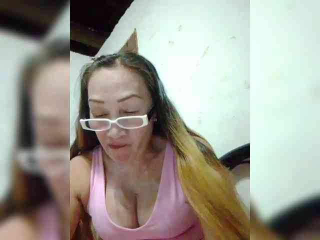 cherrywhite03 webcam