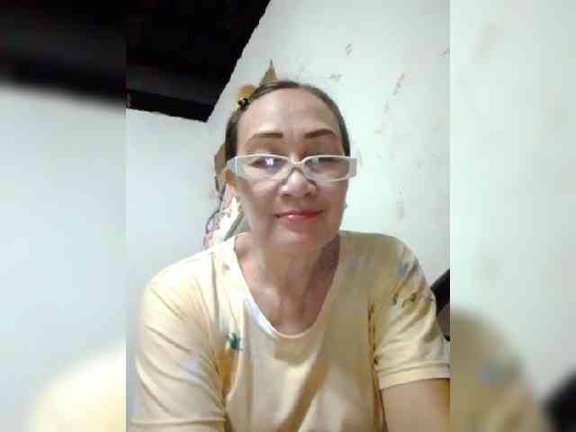 cherrywhite03 webcam
