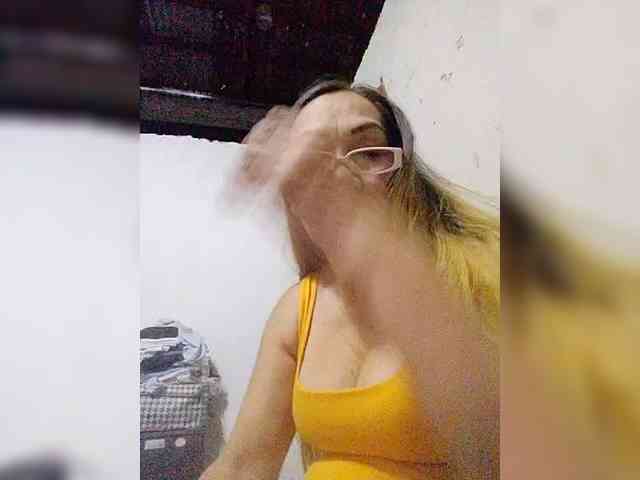 cherrywhite03 webcam