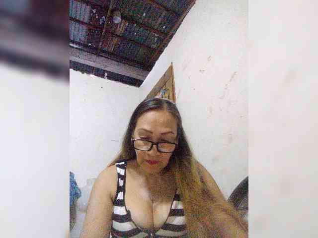 cherrywhite03 webcam
