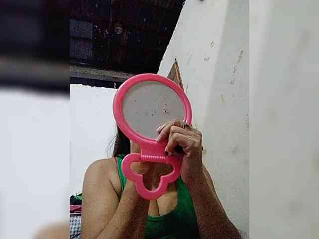 cherrywhite03 webcam