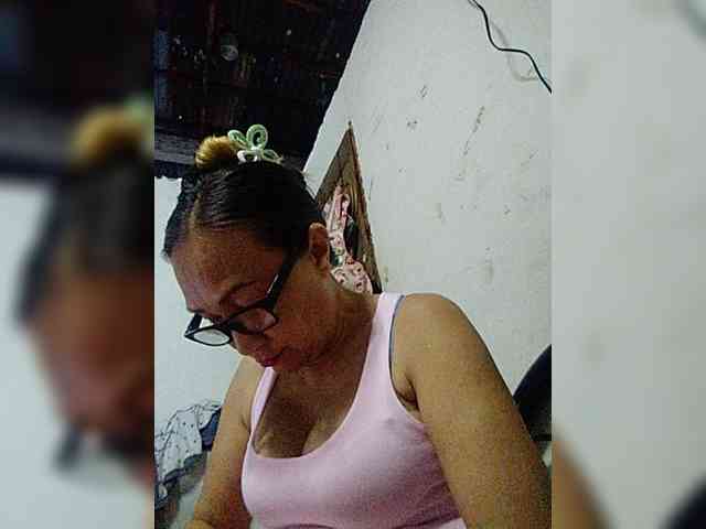 cherrywhite03 webcam