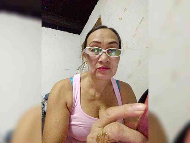 cherrywhite03 webcam