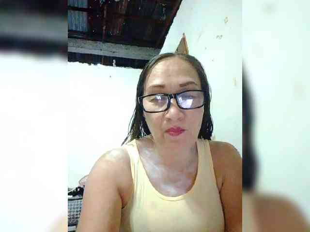 cherrywhite03 webcam