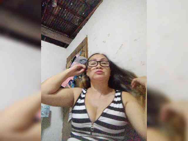 cherrywhite03 webcam
