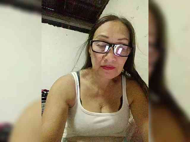 cherrywhite03 webcam
