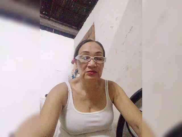 cherrywhite03 webcam