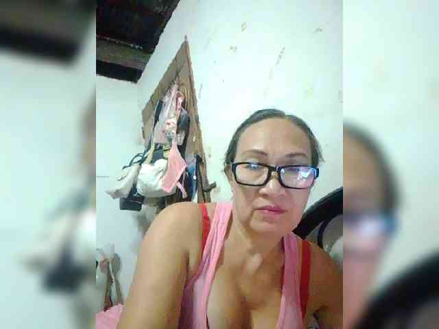 cherrywhite03 webcam