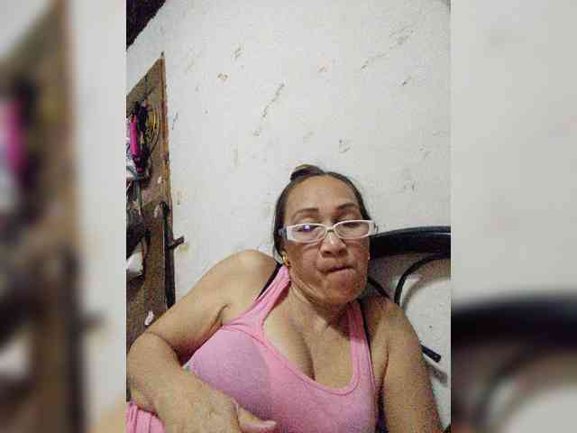 cherrywhite03 webcam