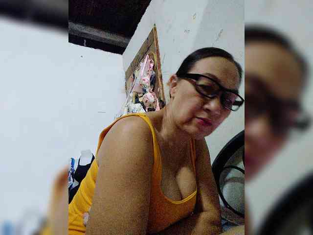 cherrywhite03 webcam
