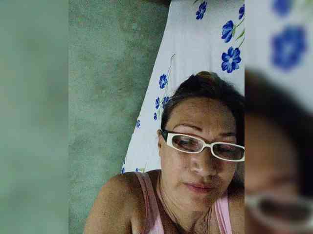 cherrywhite03 webcam