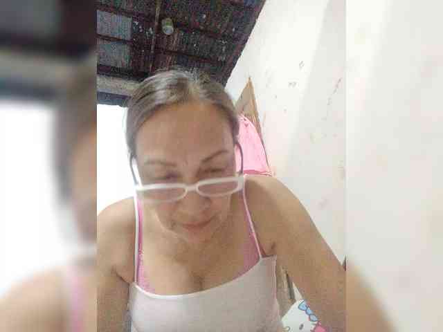 cherrywhite03 webcam