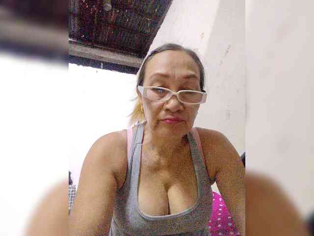 cherrywhite03 webcam