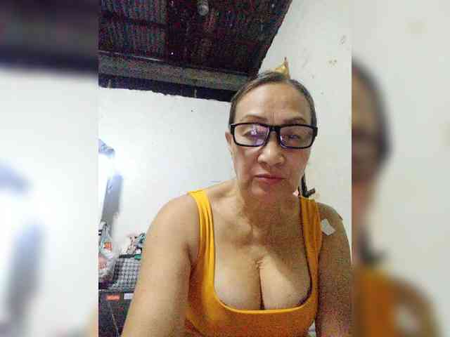cherrywhite03 webcam