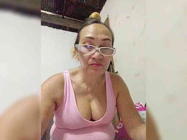 cherrywhite03 webcam