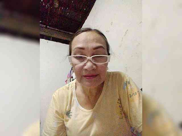 cherrywhite03 webcam