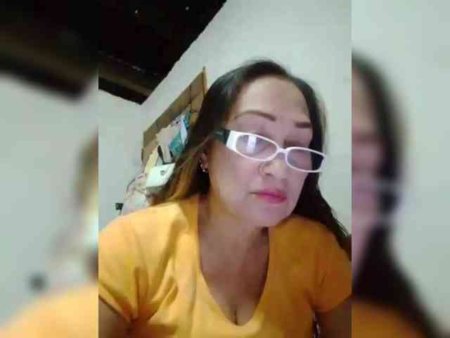 cherrywhite03 webcam