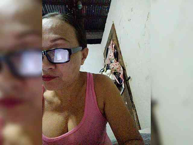 cherrywhite03 webcam