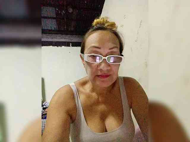 cherrywhite03 webcam