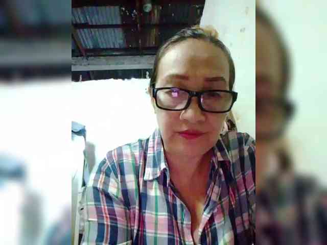 cherrywhite03 webcam