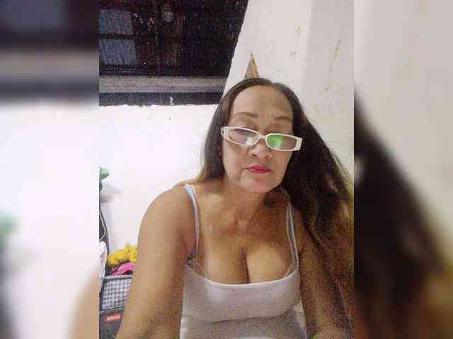 cherrywhite03 webcam