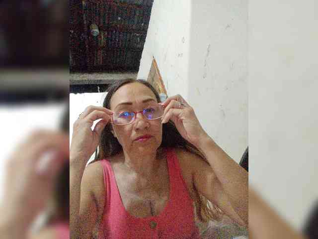 cherrywhite03 webcam