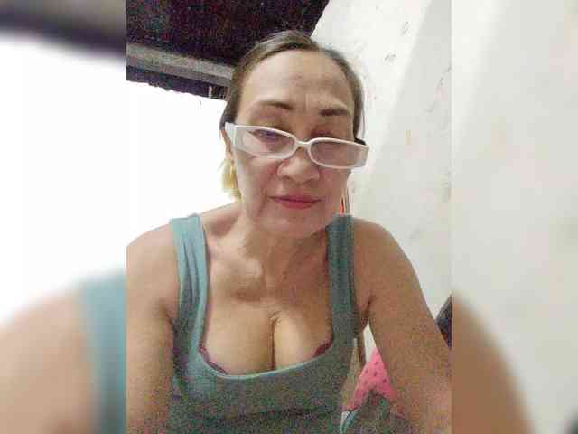 cherrywhite03 webcam