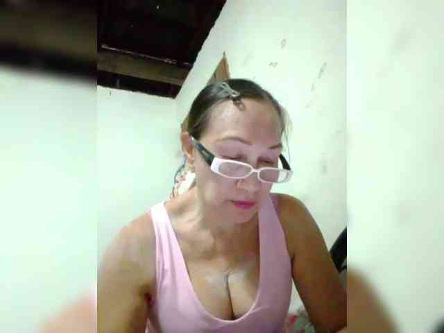 cherrywhite03 webcam