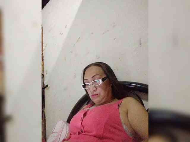 cherrywhite03 webcam