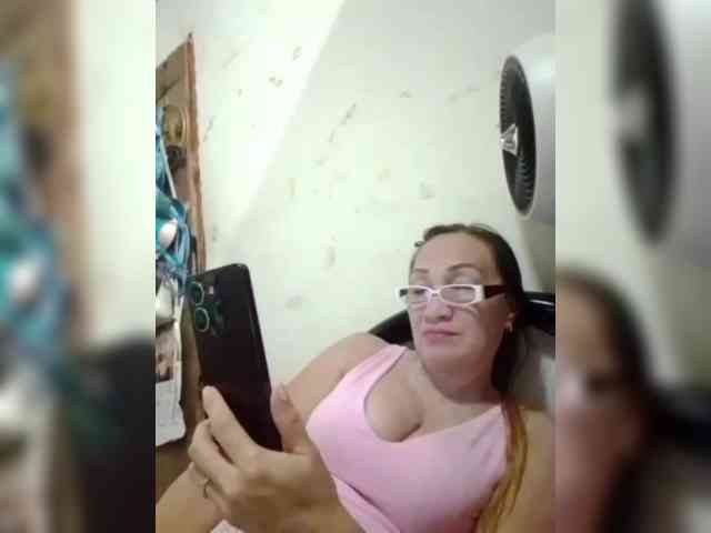 cherrywhite03 webcam