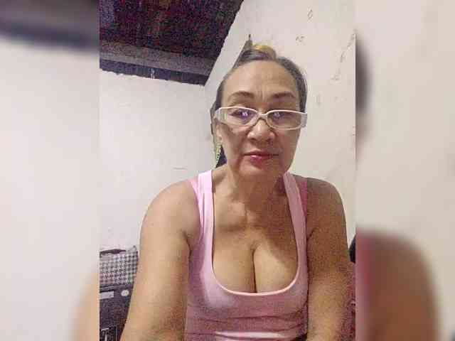 cherrywhite03 webcam