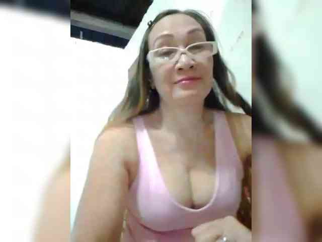 cherrywhite03 webcam