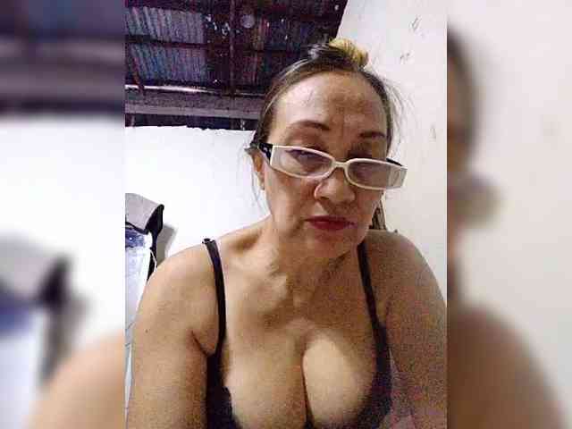 cherrywhite03 webcam