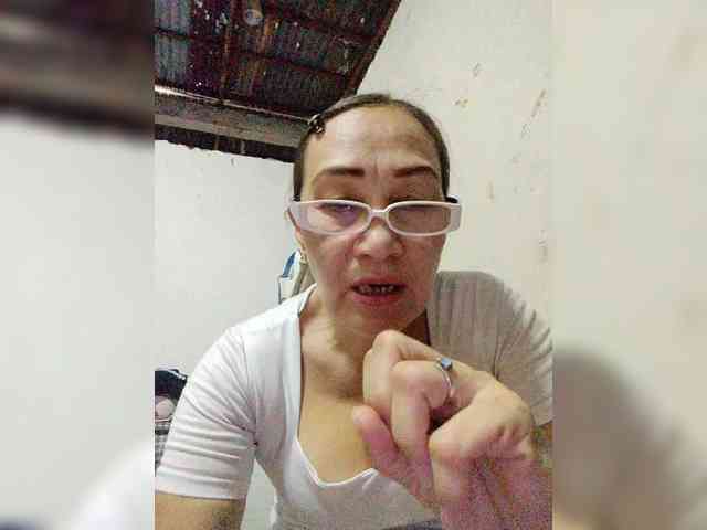 cherrywhite03 webcam