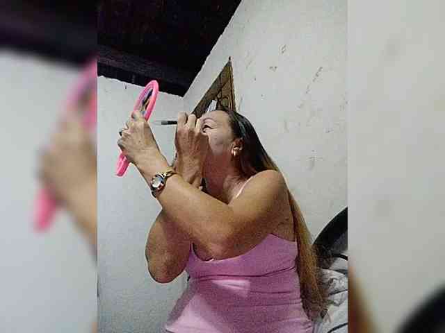 cherrywhite03 webcam